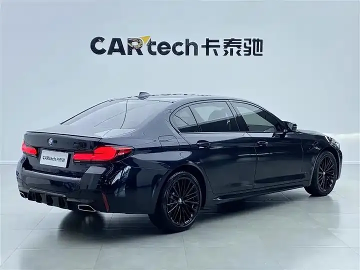 BMW 5 Series 2022 model facelift 530Li Leading Edition M Sport Package 3