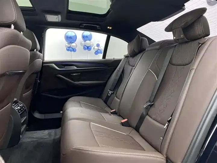 BMW 5 Series 2022 model facelift 530Li Leading Edition M Sport Package 8