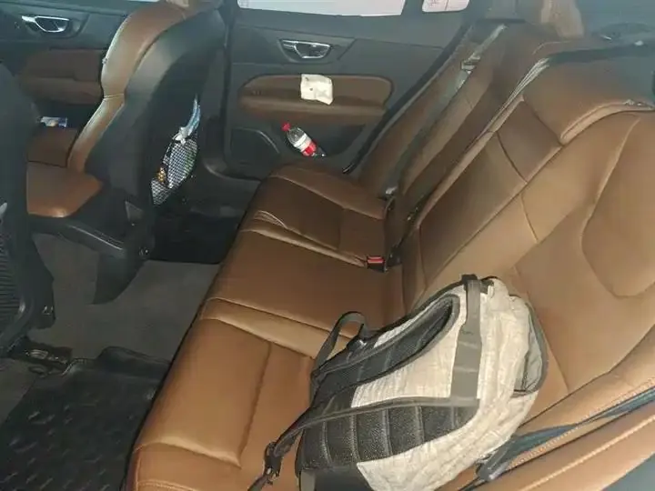 Volvo S60 2022 B4 Zhiyi Deluxe Edition 18