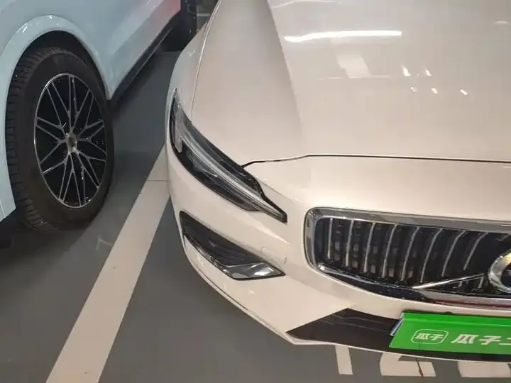 Volvo S60 2022 B4 Zhiyi Deluxe Edition 7