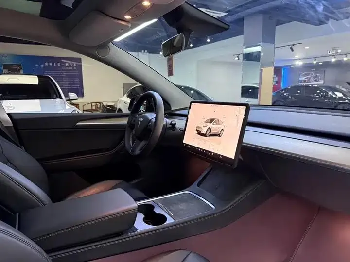 2022 Model Y Refreshed Rear-Wheel-Drive Version 13