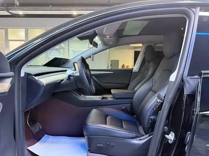 2022 Model Y Refreshed Rear-Wheel-Drive Version 5