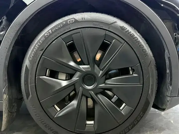 2022 Model Y Refreshed Rear-Wheel-Drive Version 9