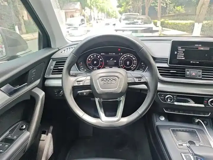 Audi Q5L 2020 to 40 TFSI Fashion 6