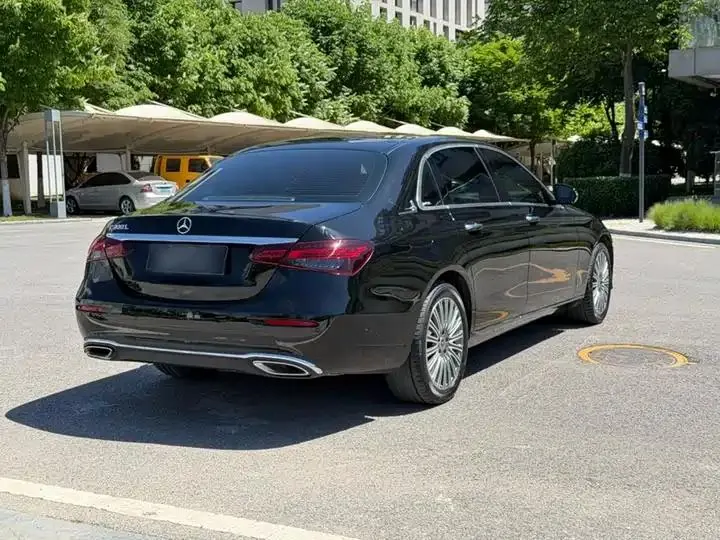 Mercedes Benz E-Class 2023 E 300 L Fashion 12