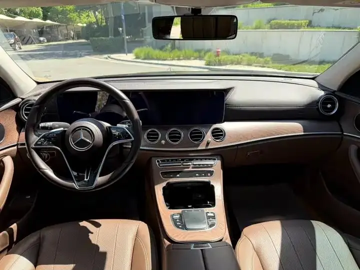 Mercedes Benz E-Class 2023 E 300 L Fashion 16