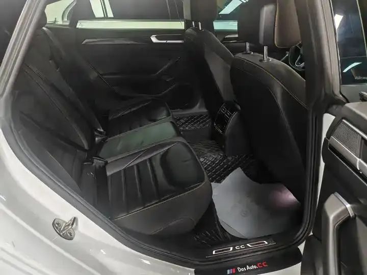 FAW-Volkswagen CC 2021 model 380TSI Striking Edition 5