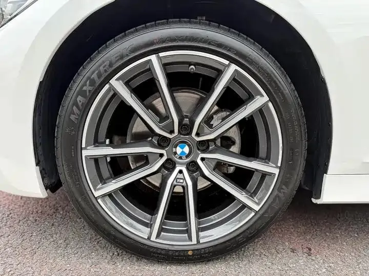 BMW 3 Series 2022 320Li M Sports Suit 15