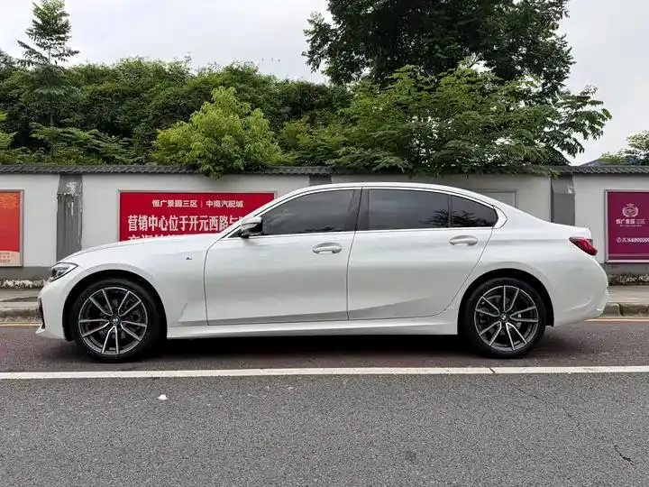 BMW 3 Series 2022 320Li M Sports Suit 7
