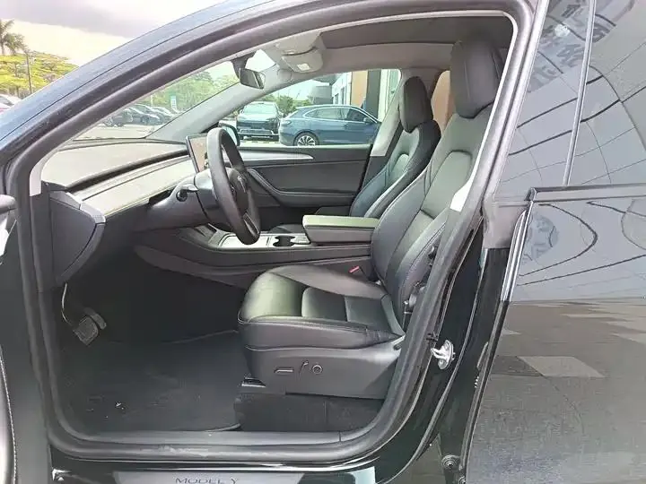 2023 Model Y Rear-Wheel Drive Version 5