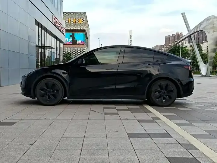 2023 Model Y Rear-Wheel Drive Version 9