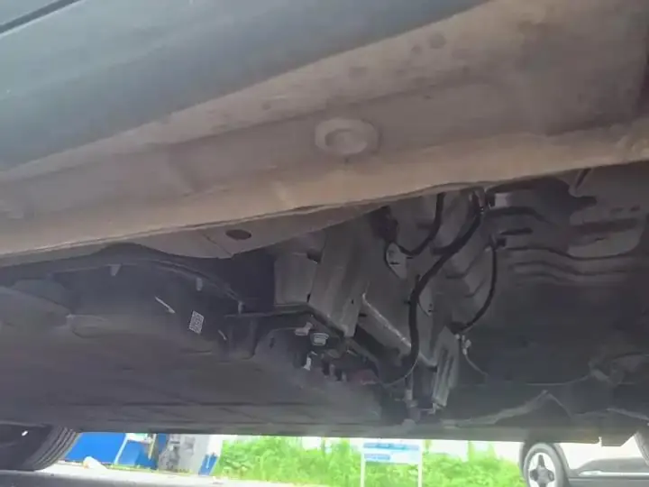 WuLing Plantronics 2023 333km LingBox Connected 22
