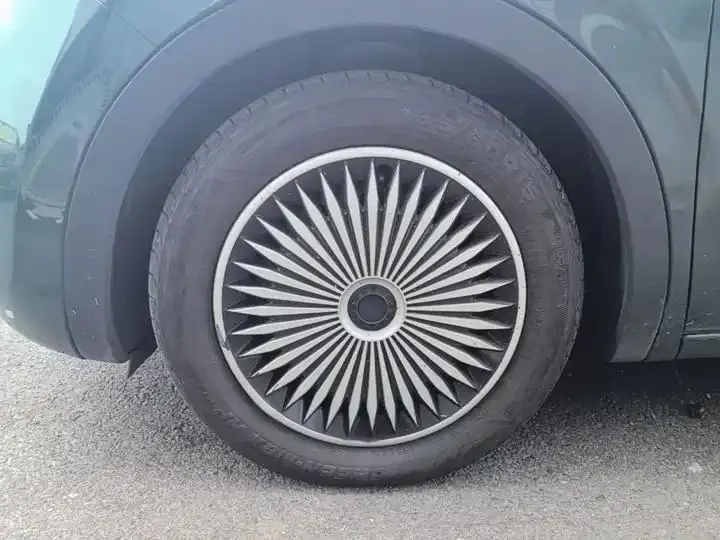 WuLing Plantronics 2023 333km LingBox Connected 23