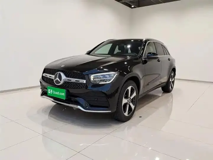 Mercedes Benz GLC 2022 changed to three GLC 260 L 4MATIC dynamic - View 1