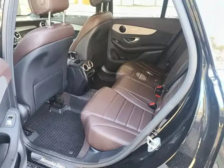 Mercedes Benz GLC 2022 changed to three GLC 260 L 4MATIC dynamic 13
