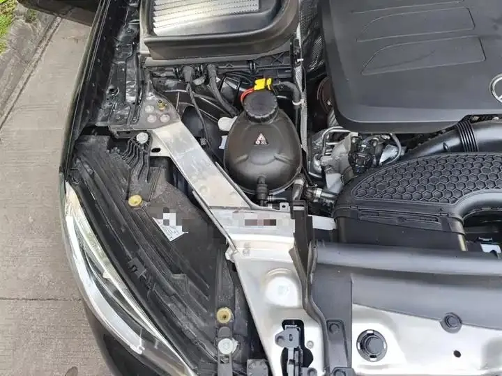 Mercedes Benz GLC 2022 changed to three GLC 260 L 4MATIC dynamic 22