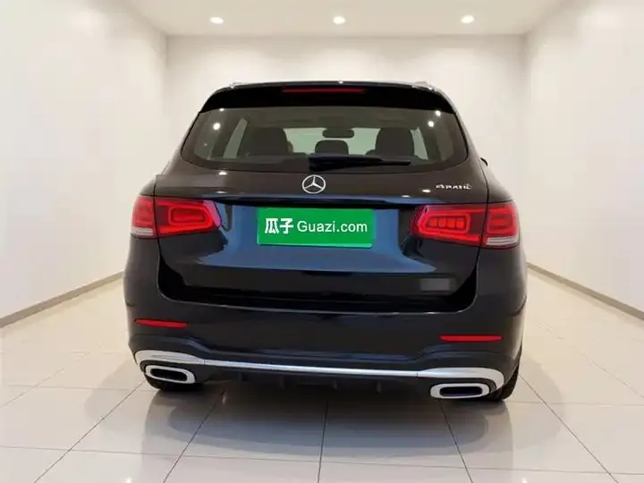Mercedes Benz GLC 2022 changed to three GLC 260 L 4MATIC dynamic 3