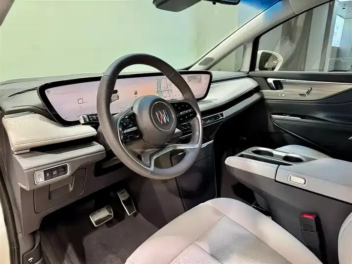 Buick GL8 2025 Lu Zun Exclusive Edition 23