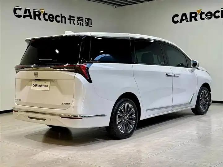 Buick GL8 2025 Lu Zun Exclusive Edition 4