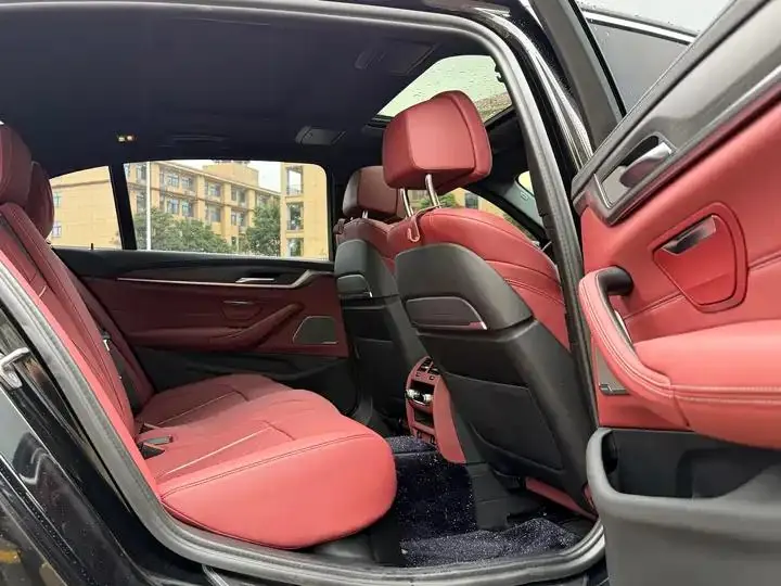 BMW 5 Series 2023 530Li Exclusive M Sports Suit 7