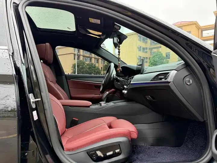BMW 5 Series 2023 530Li Exclusive M Sports Suit 8