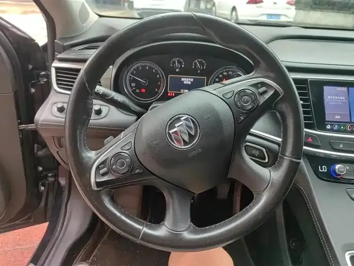 LaCrosse 2021 652T Luxury Model 15