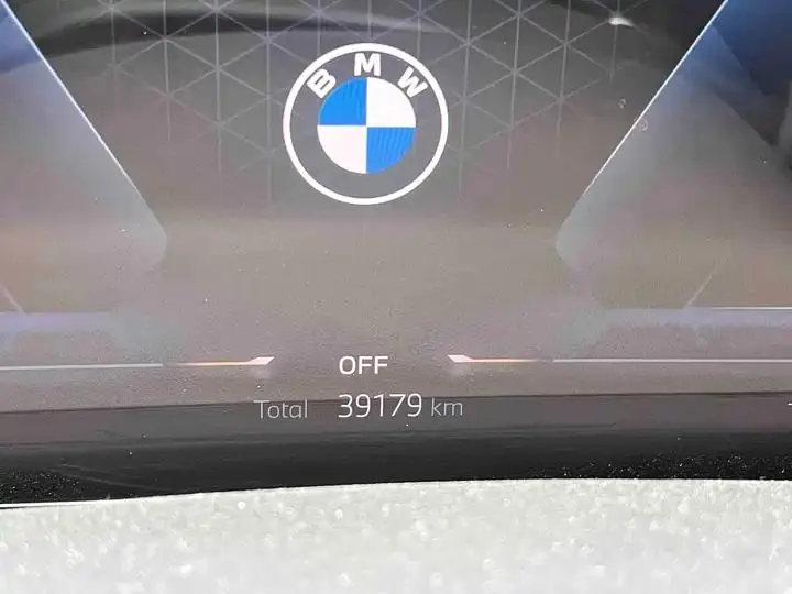 BMW X7 2023 xDrive40i Leading Luxury Suit 13