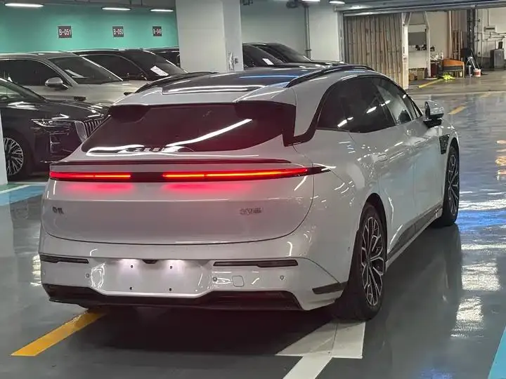 Zeekr 007GT 2025 long endurance rear drive smart driving version 100kWh 21