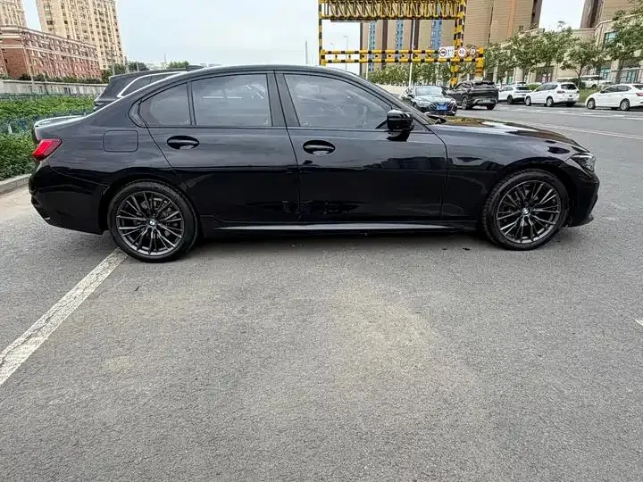 BMW 3 Series 2022 Changed 325i M Sports Night Suit 10