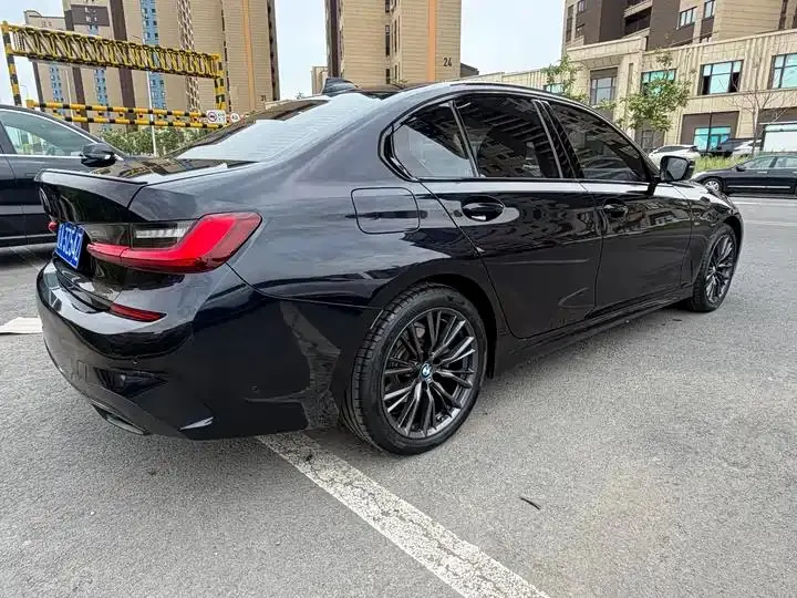 BMW 3 Series 2022 Changed 325i M Sports Night Suit 9