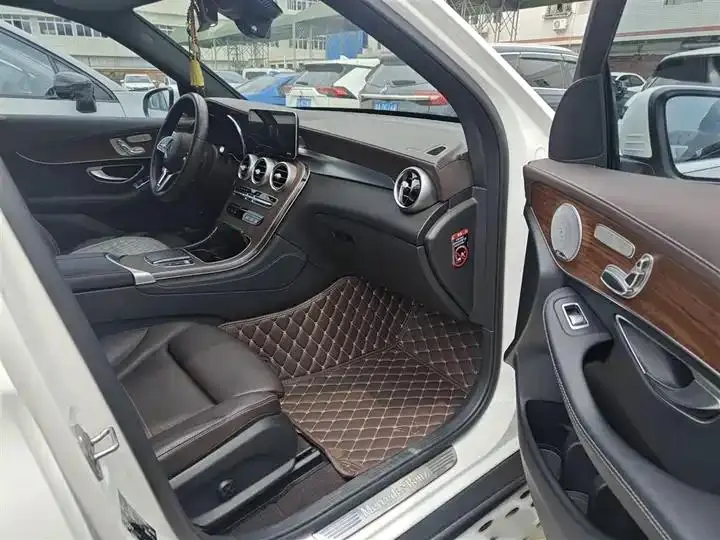 Mercedes Benz GLC 2020 GLC 300 L 4MATIC Dynamic 26