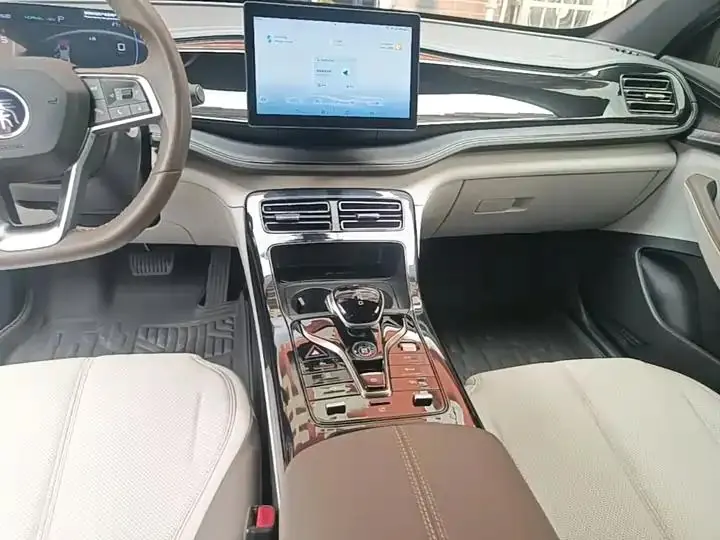 Qin PLUS 2024 Glory Edition DM-i 55KM Leading Model 14