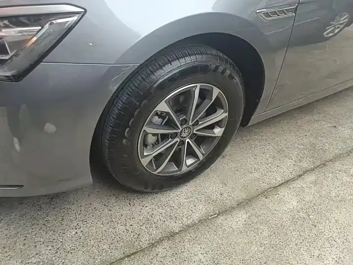 Qin PLUS 2024 Glory Edition DM-i 55KM Leading Model 23