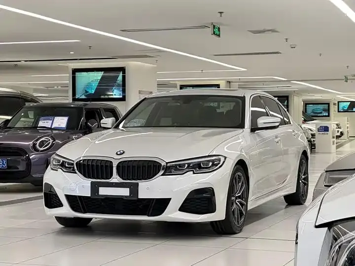 BMW 3 Series 2020 model 320Li M Sport Package - View 1