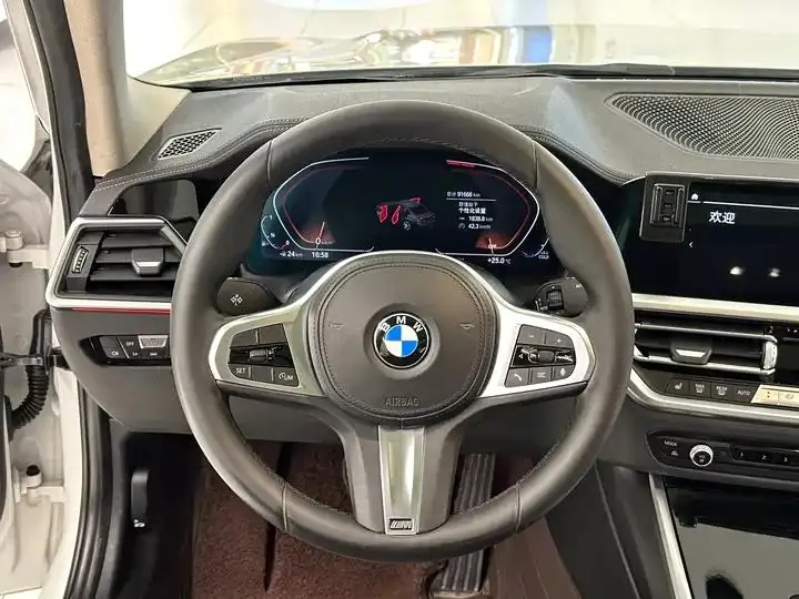 BMW 3 Series 2020 model 320Li M Sport Package 16