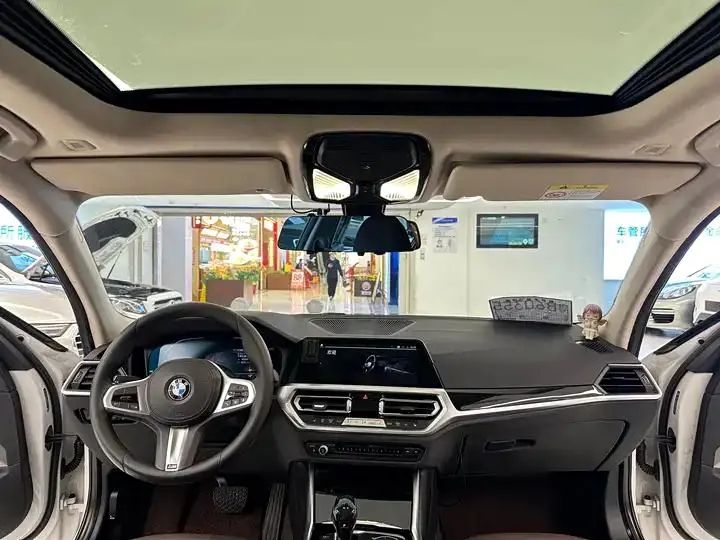 BMW 3 Series 2020 model 320Li M Sport Package 20
