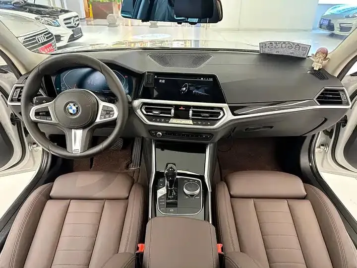 BMW 3 Series 2020 model 320Li M Sport Package 21
