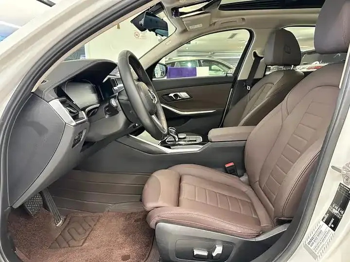 BMW 3 Series 2020 model 320Li M Sport Package 9