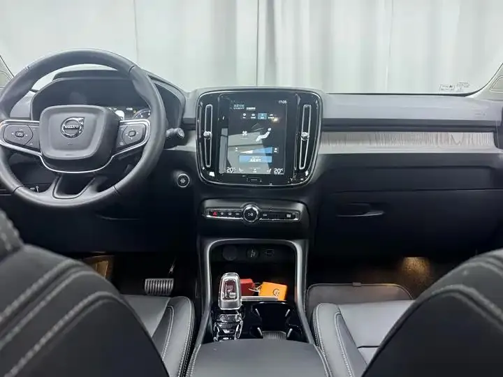 Volvo XC40 2021 T4 4-wheel drive Zhiyuan Deluxe Edition 11