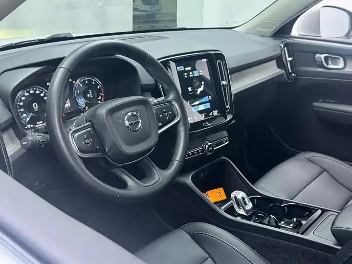 Volvo XC40 2021 T4 4-wheel drive Zhiyuan Deluxe Edition 7