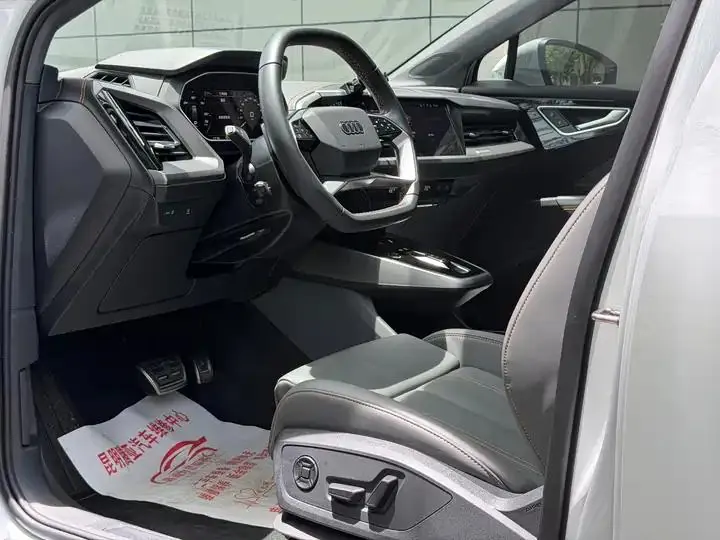 Audi Q4 e-tron 2024 40 e-tron Creation Edition 16