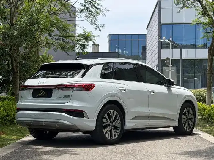 Audi Q4 e-tron 2024 40 e-tron Creation Edition 2