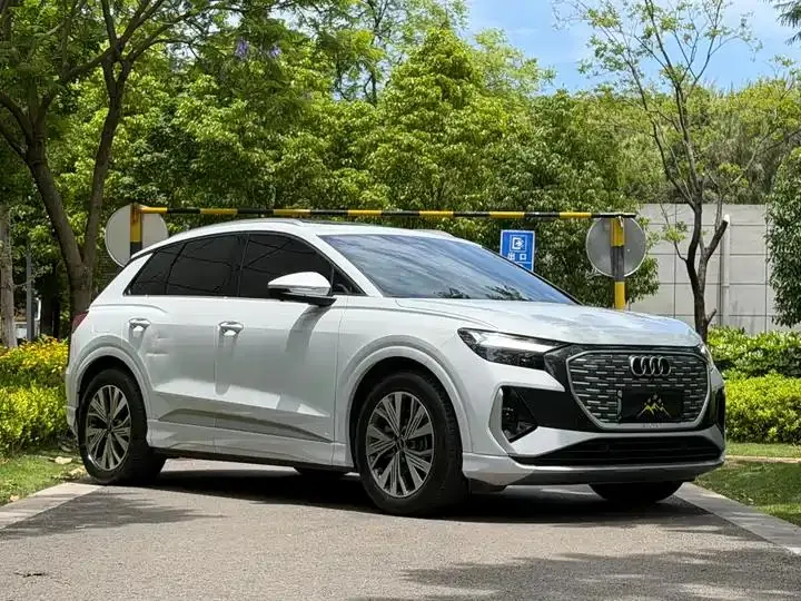 Audi Q4 e-tron 2024 40 e-tron Creation Edition 3