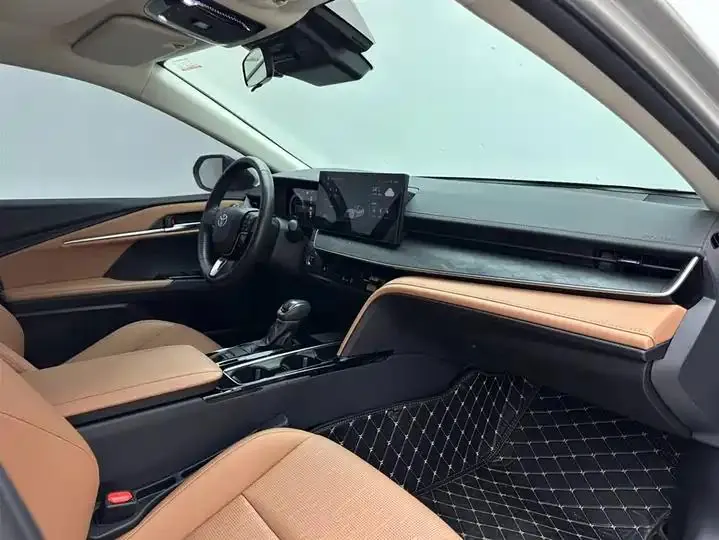 Camry 2024 Double Qing 2.0HG Premium Edition 11
