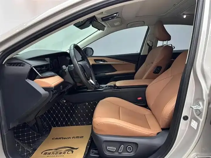 Camry 2024 Double Qing 2.0HG Premium Edition 8