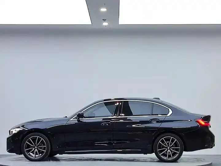 BMW 3 Series 2022 320Li M Sports Suit 4
