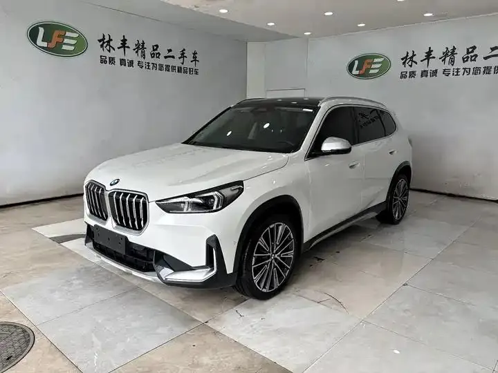 BMW X1 2024 xDrive25Li X Design Set - View 1