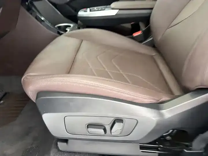 BMW X1 2024 xDrive25Li X Design Set 14