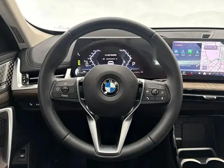 BMW X1 2024 xDrive25Li X Design Set 16
