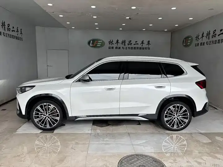 BMW X1 2024 xDrive25Li X Design Set 5